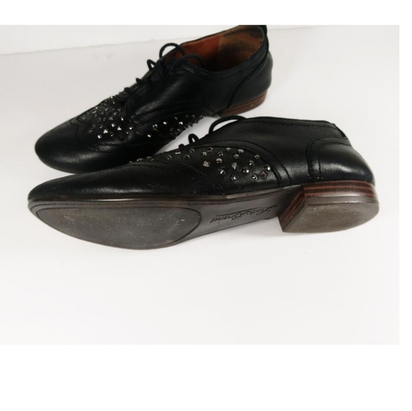 Lucky Brand Gedi Studded Vintage Look Flat - Picture 5 of 6